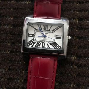 Quartz wide band watch